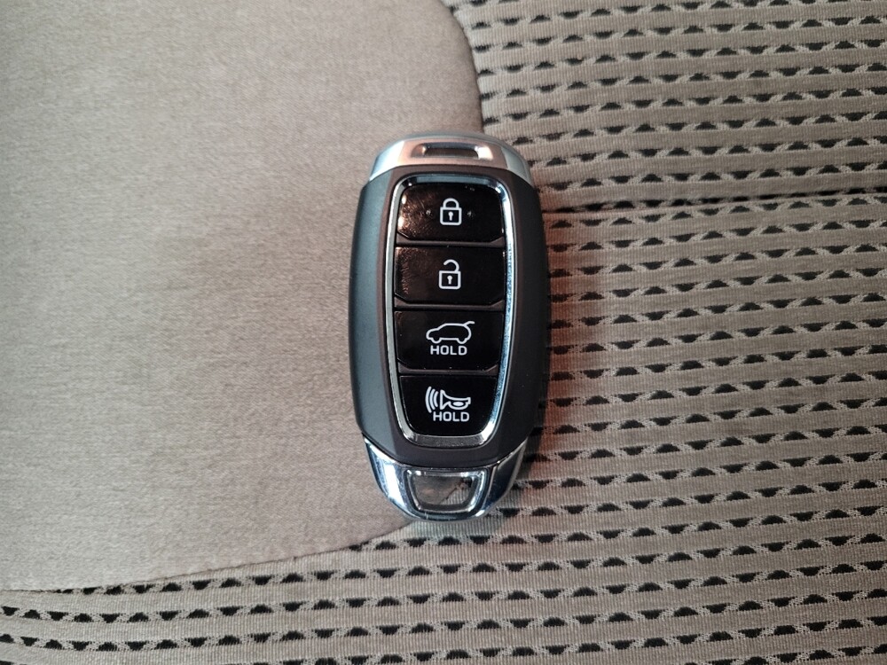 2020 Hyundai Santa Fe in Antioch, TN 37013 - 18126881 32