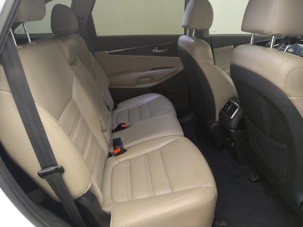 2020 Kia Sorento in Metairie, LA 70006 - 18126890 19