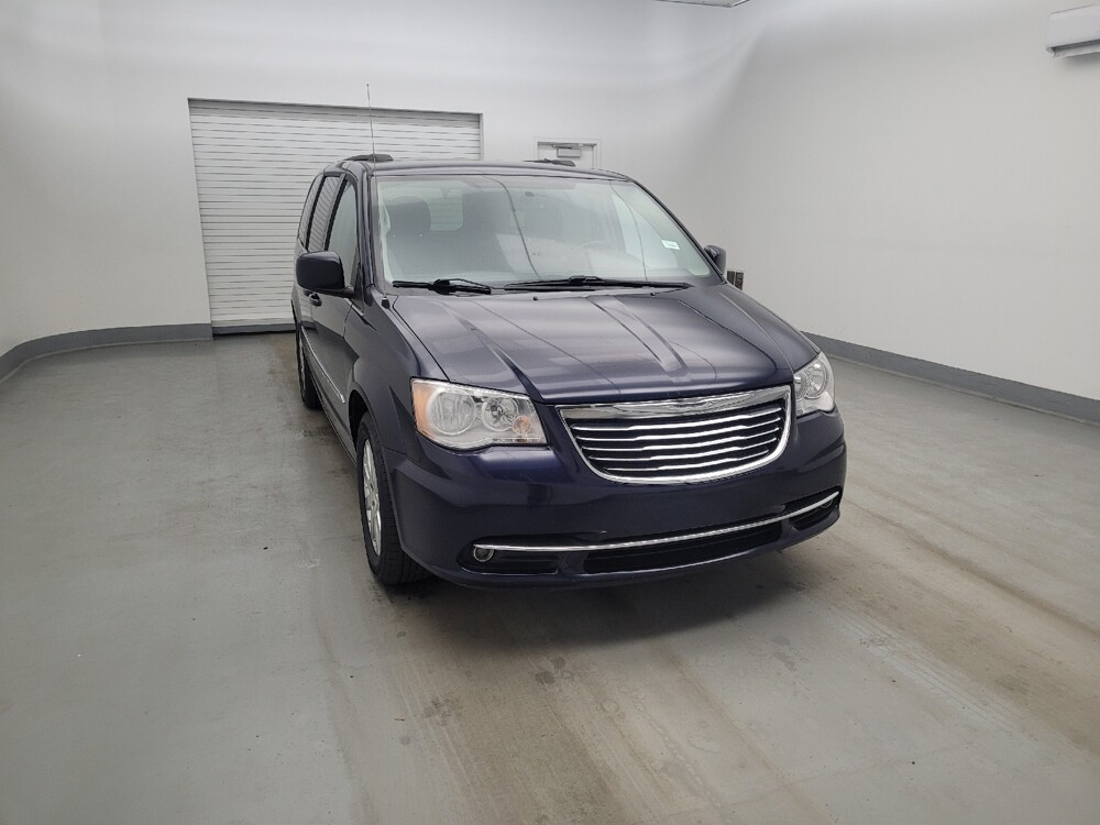 2016 Chrysler Town & Country in Toledo, OH 43617 - 18126911 14
