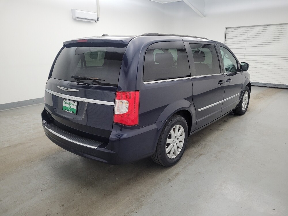 2016 Chrysler Town & Country in Toledo, OH 43617 - 18126911 9