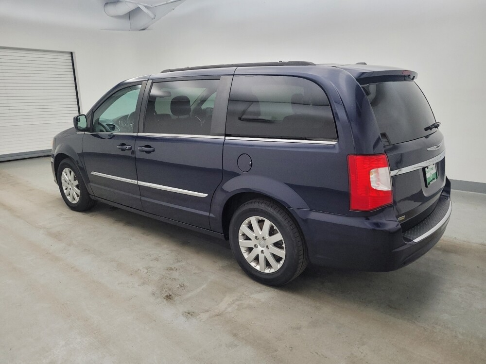 2016 Chrysler Town & Country in Toledo, OH 43617 - 18126911 3