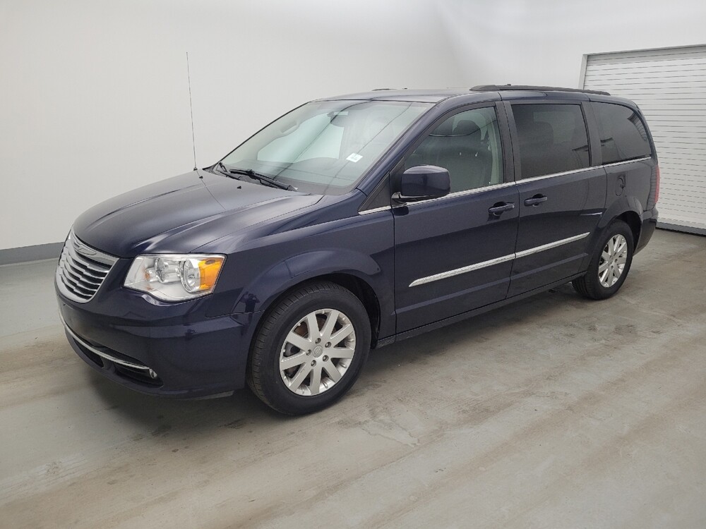 2016 Chrysler Town & Country in Toledo, OH 43617 - 18126911 2