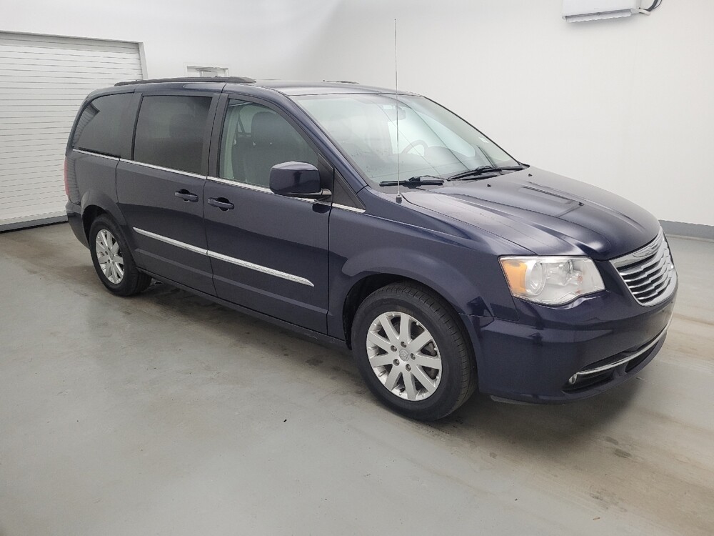 2016 Chrysler Town & Country in Toledo, OH 43617 - 18126911 11
