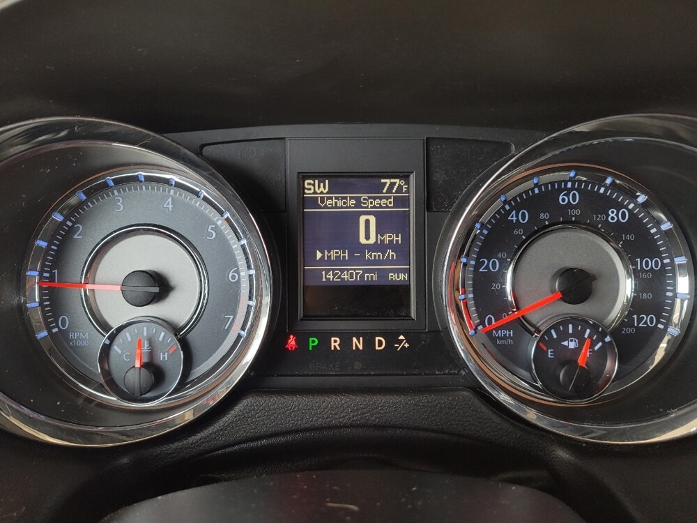 2016 Chrysler Town & Country in Toledo, OH 43617 - 18126911 23