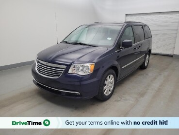 2016 Chrysler Town & Country in Toledo, OH 43617