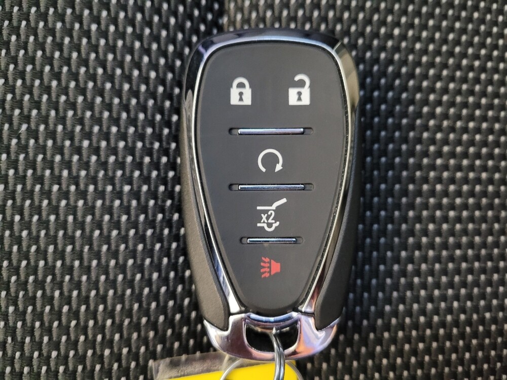 2020 Chevrolet Traverse in Maple Heights, OH 44137 - 18126920 32