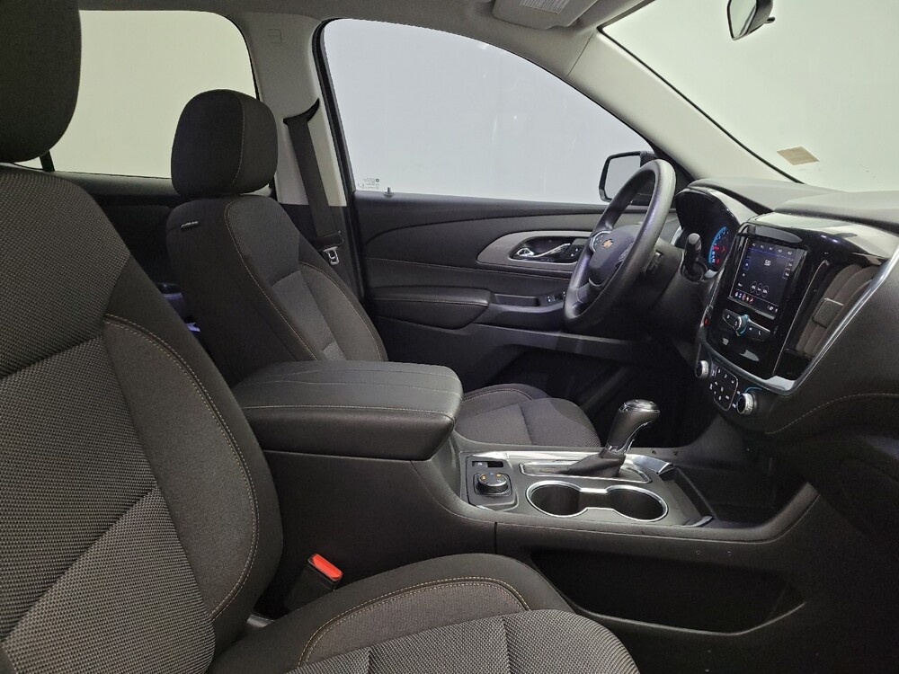 2020 Chevrolet Traverse in Maple Heights, OH 44137 - 18126920 21