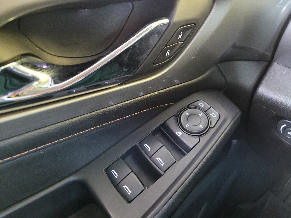 2020 Chevrolet Traverse in Maple Heights, OH 44137 - 18126920 27