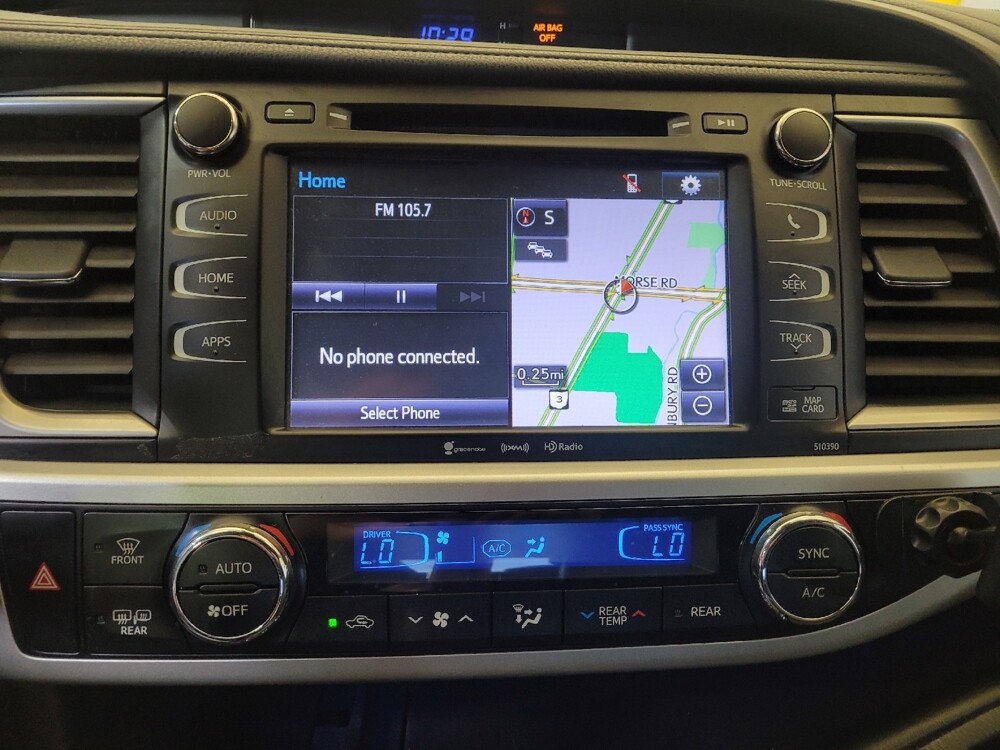 2019 Toyota Highlander in Louisville, KY 40258 - 18126926 25