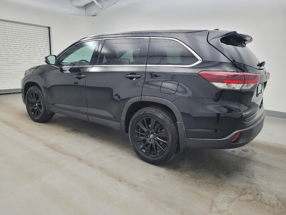 2019 Toyota Highlander in Louisville, KY 40258 - 18126926 3