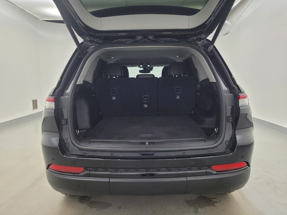 2023 Jeep Grand Cherokee in Fairfield, OH 45014 - 18126928 29