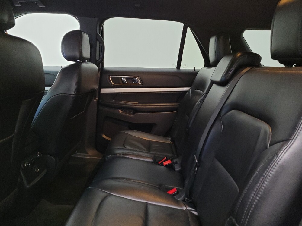 2017 Ford Explorer in Fairfield, OH 45014 - 18126932 18