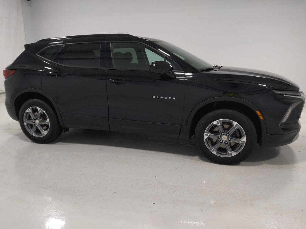 2024 Chevrolet Blazer in Cincinnati, OH 45255 - 18126934 11