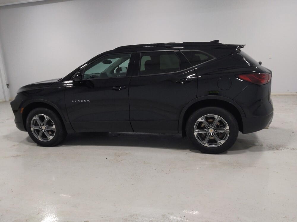 2024 Chevrolet Blazer in Cincinnati, OH 45255 - 18126934 3