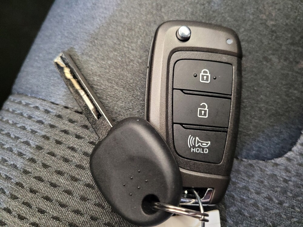 2019 Hyundai Santa Fe in Maple Heights, OH 44137 - 18126937 32