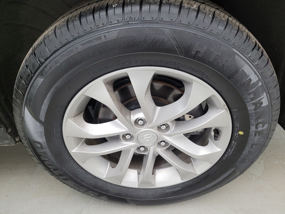 2019 Hyundai Santa Fe in Maple Heights, OH 44137 - 18126937 31