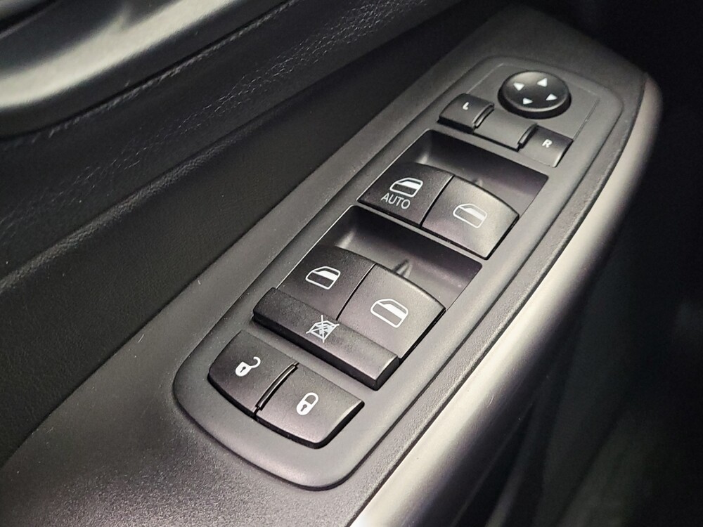 2020 Jeep Cherokee in Lexington, KY 40509 - 18126941 27