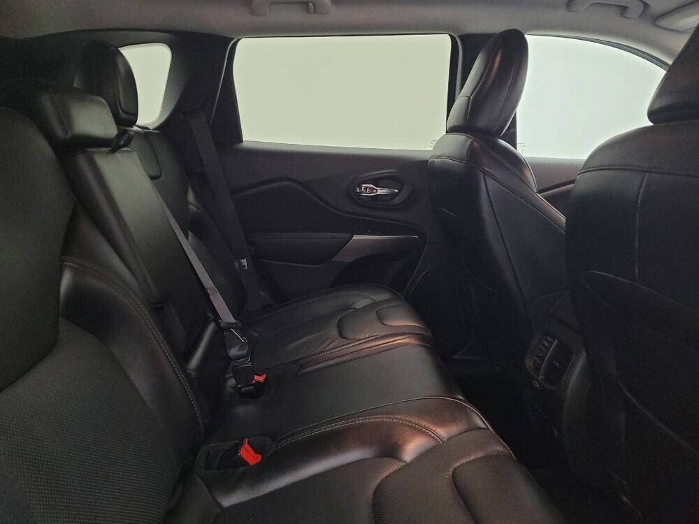 2020 Jeep Cherokee in Maple Heights, OH 44137 - 18126942 19