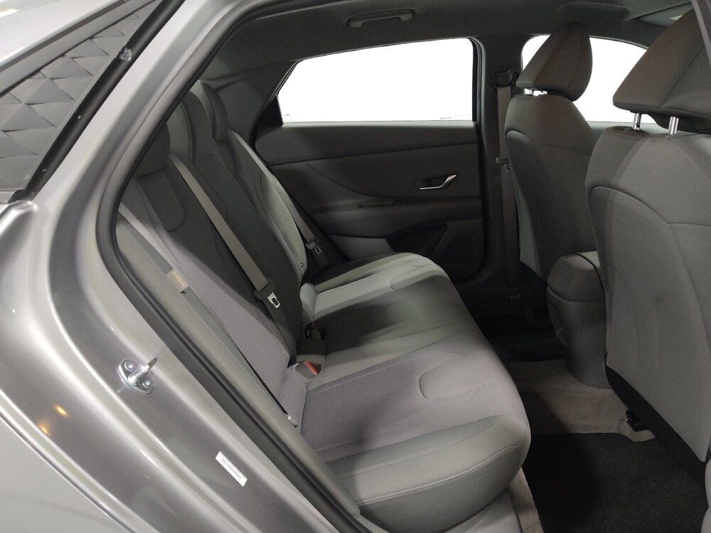 2025 Hyundai Elantra in Columbus, OH 43231 - 18126945 19