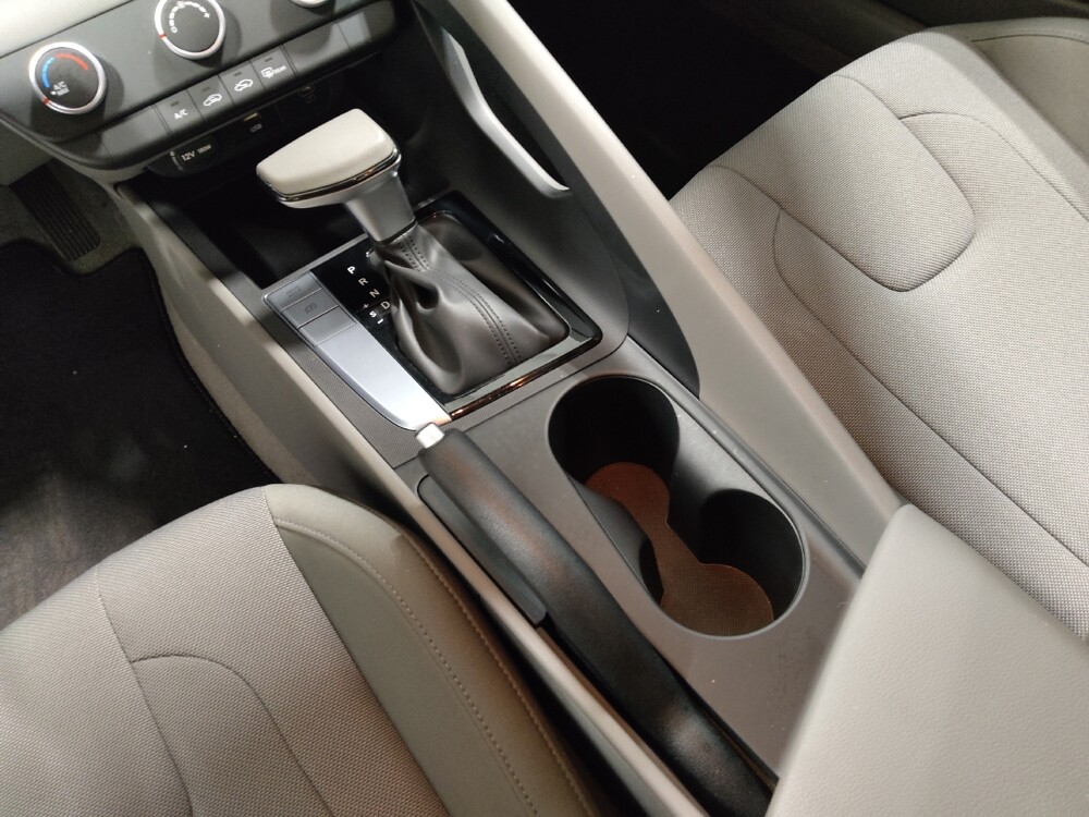 2025 Hyundai Elantra in Columbus, OH 43231 - 18126945 26