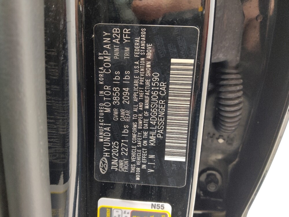 2025 Hyundai Elantra in Cincinnati, OH 45255 - 18126946 33