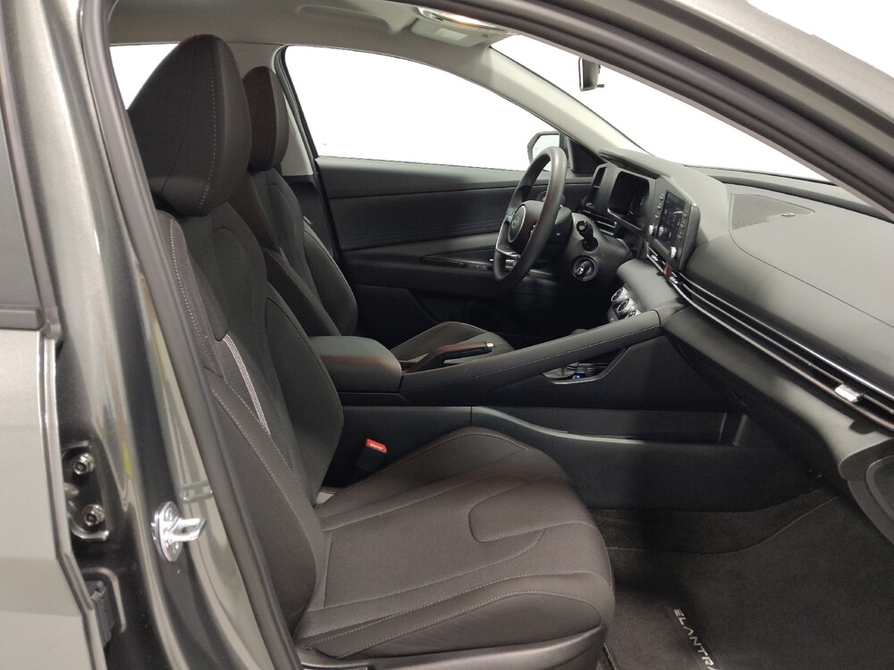 2025 Hyundai Elantra in Columbus, OH 43231 - 18126947 21
