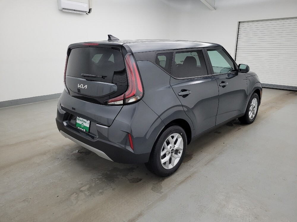 2025 Kia Soul in Maple Heights, OH 44137 - 18126960 9
