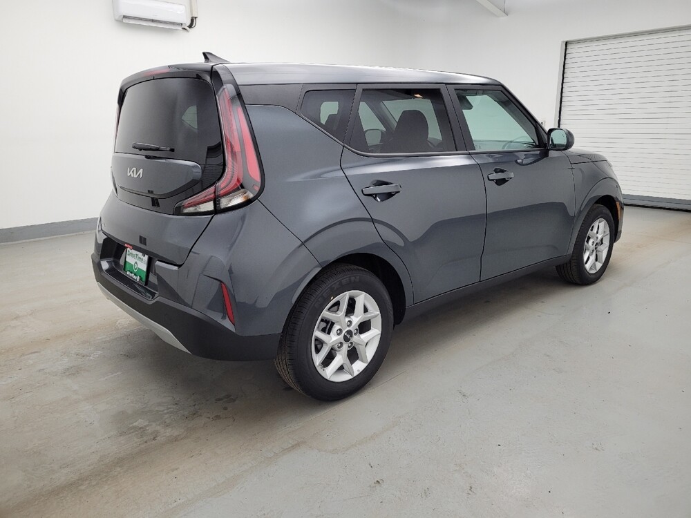 2025 Kia Soul in Maple Heights, OH 44137 - 18126962 10