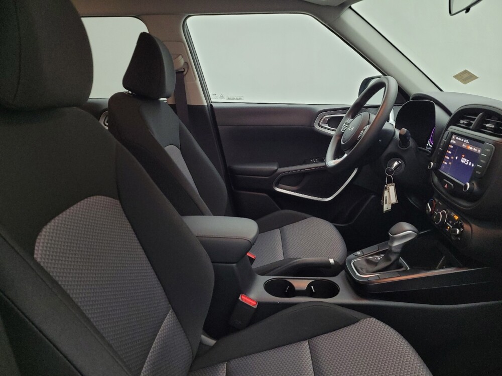 2025 Kia Soul in Maple Heights, OH 44137 - 18126962 21
