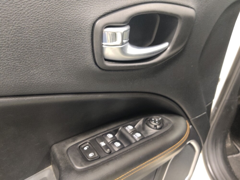 2019 Jeep Compass in Cincinnati, OH 45255 - 18126966 27
