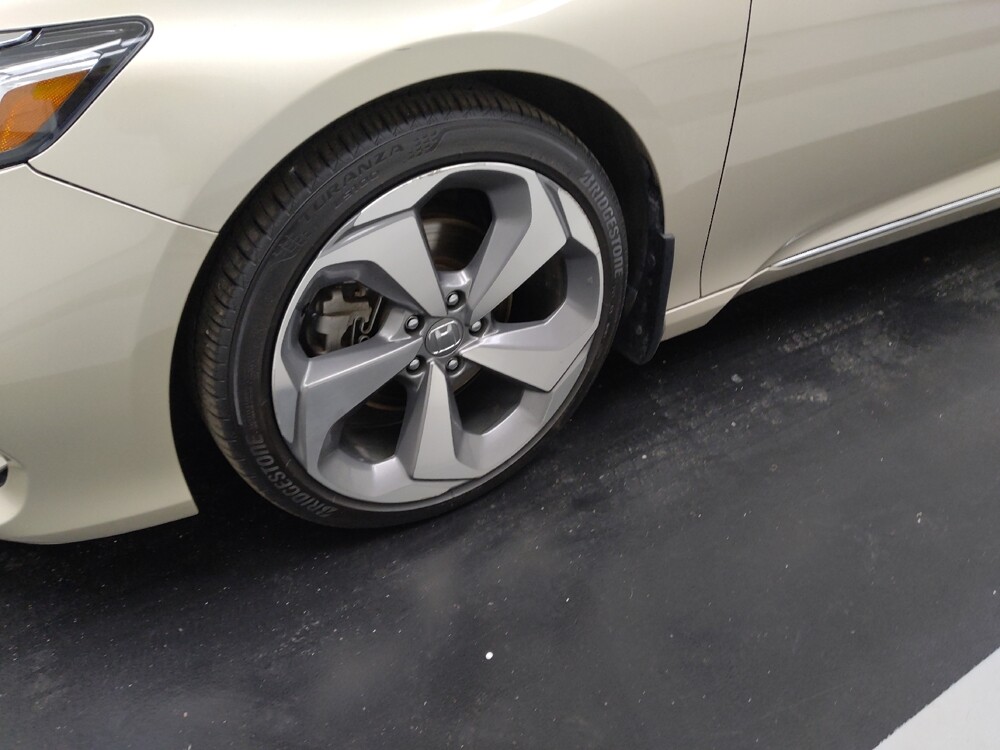 2018 Honda Accord in St. Louis, MO 63136 - 18126971 31