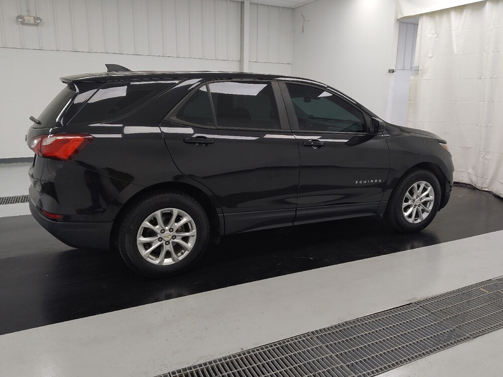 2020 Chevrolet Equinox in St. Louis, MO 63136 - 18126972 10