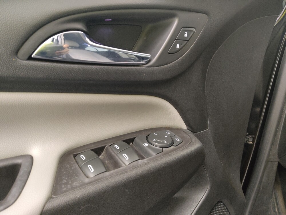 2020 Chevrolet Equinox in St. Louis, MO 63136 - 18126972 27