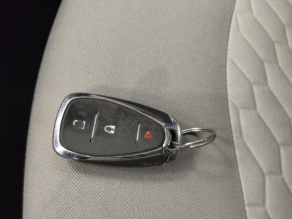 2020 Chevrolet Equinox in St. Louis, MO 63136 - 18126972 32