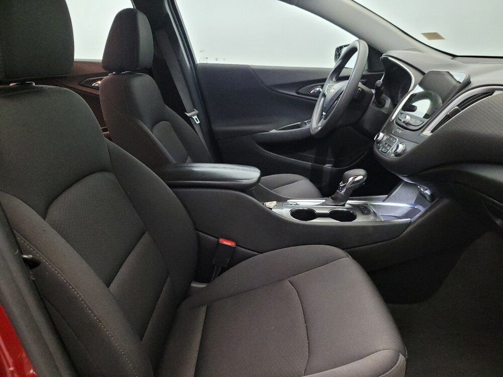 2024 Chevrolet Malibu in Plymouth Meeting, PA 19462 - 18126979 21