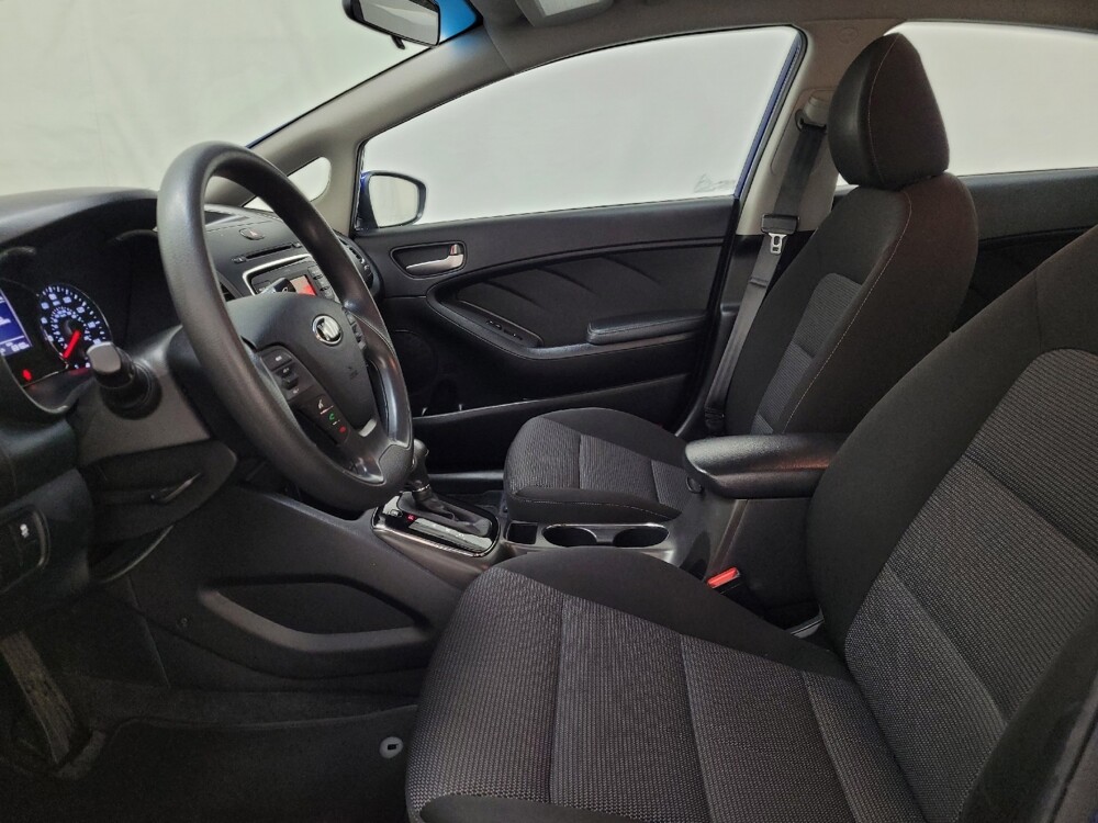 2017 Kia Forte in Plymouth Meeting, PA 19462 - 18126998 17