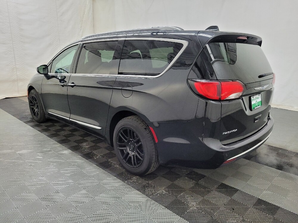 2018 Chrysler Pacifica in Plymouth Meeting, PA 19462 - 18127003 3