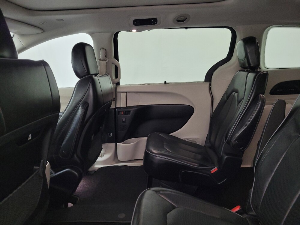 2018 Chrysler Pacifica in Plymouth Meeting, PA 19462 - 18127003 18