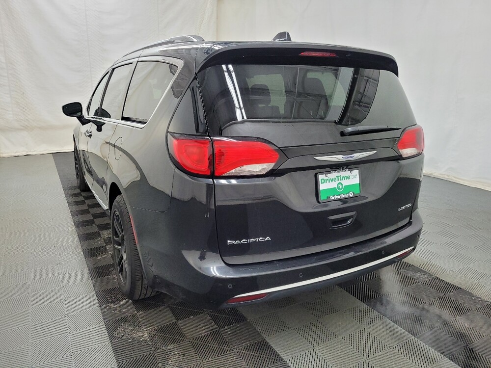 2018 Chrysler Pacifica in Plymouth Meeting, PA 19462 - 18127003 5