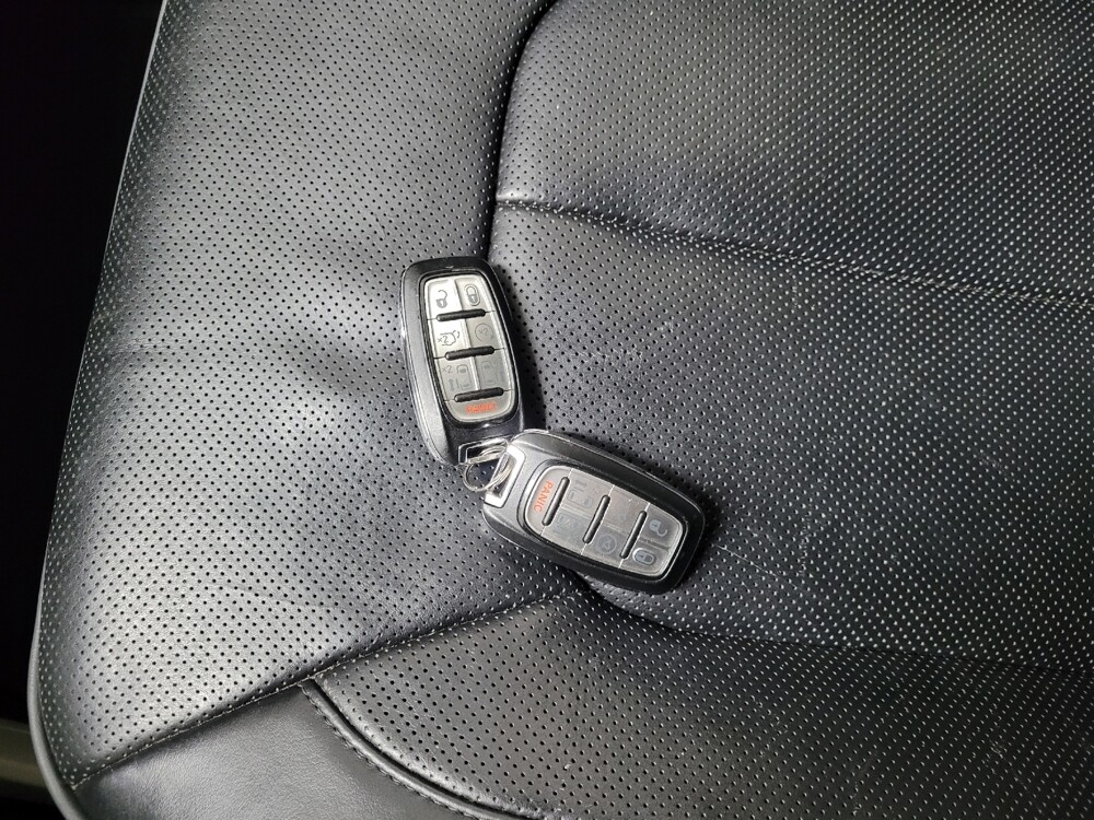 2018 Chrysler Pacifica in Plymouth Meeting, PA 19462 - 18127003 32