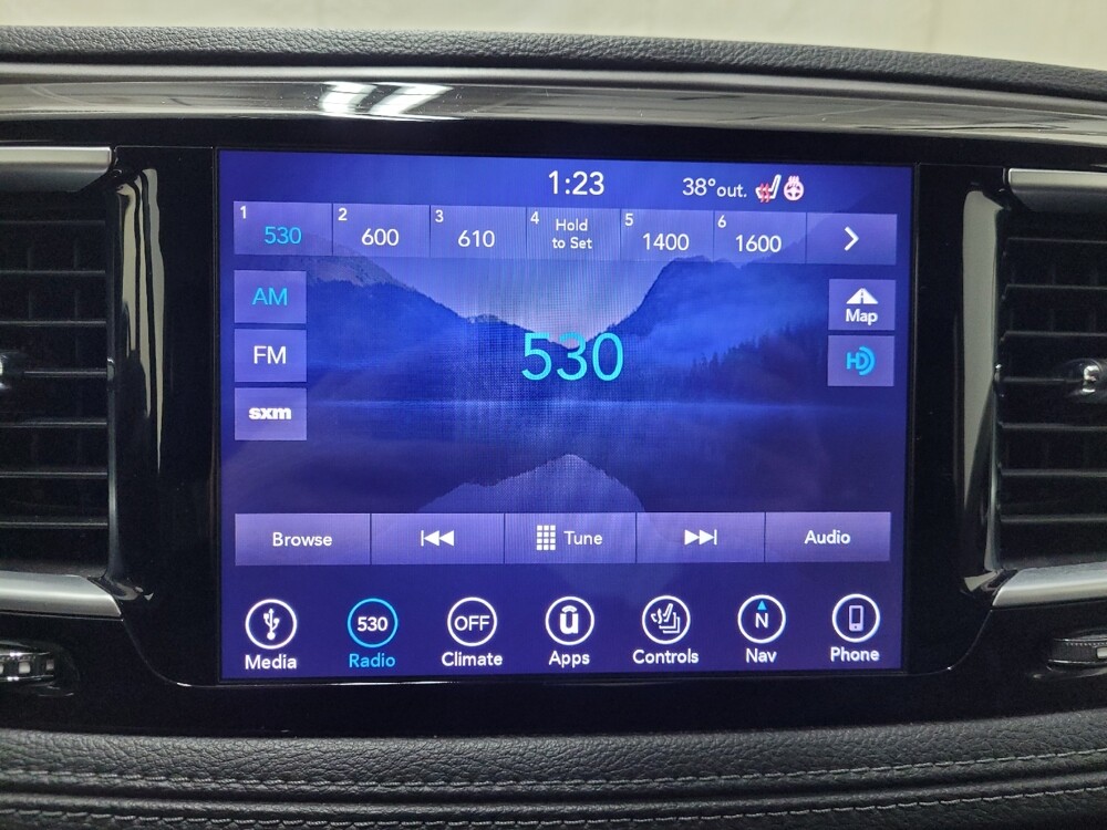 2018 Chrysler Pacifica in Plymouth Meeting, PA 19462 - 18127003 25