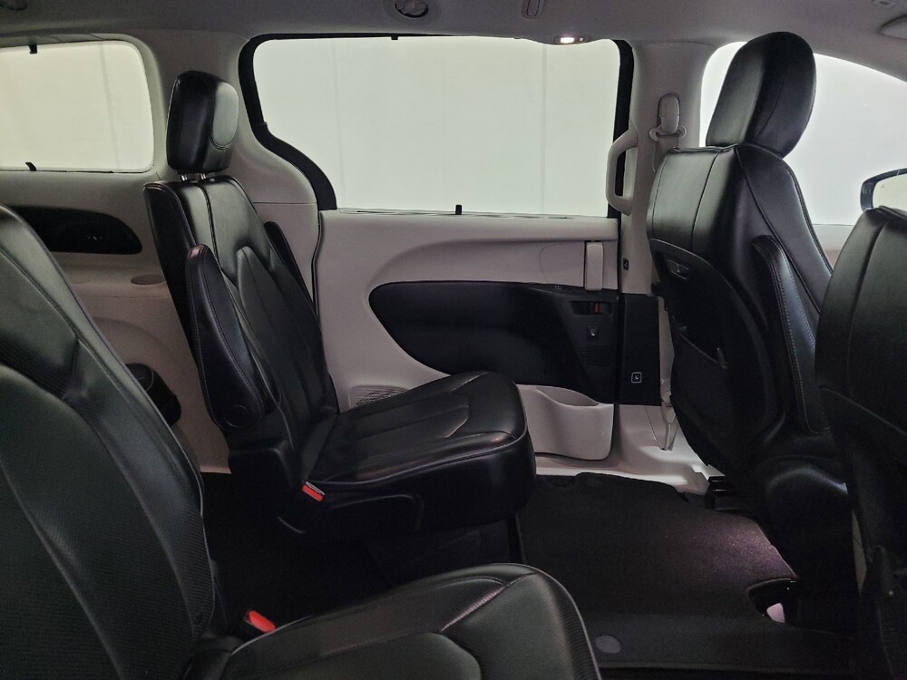 2018 Chrysler Pacifica in Plymouth Meeting, PA 19462 - 18127003 19