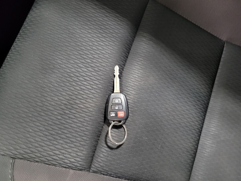 2019 Toyota Corolla in Langhorne, PA 19047 - 18127008 32