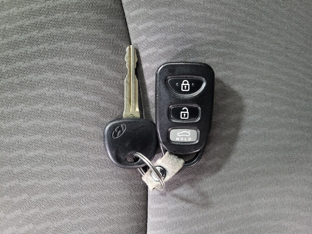 2014 Hyundai Elantra in Plymouth Meeting, PA 19462 - 18127010 32