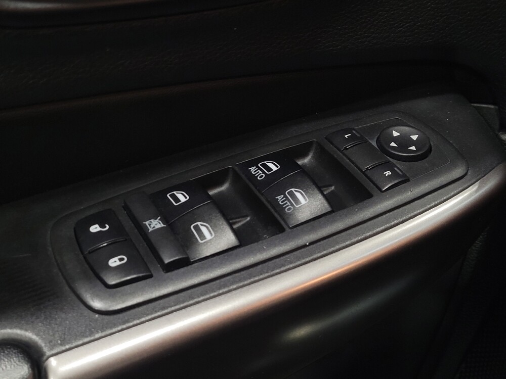 2019 Jeep Cherokee in Richmond, VA 23235 - 18127017 27