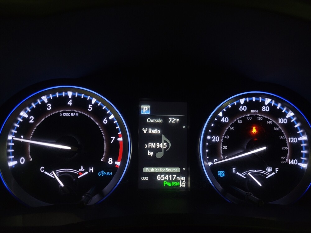 2019 Toyota Highlander in Newport News, VA 23601 - 18127018 23