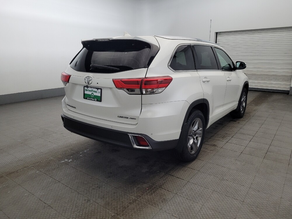 2019 Toyota Highlander in Newport News, VA 23601 - 18127018 9