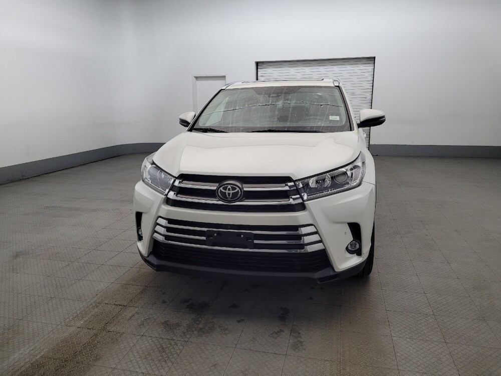 2019 Toyota Highlander in Newport News, VA 23601 - 18127018 15