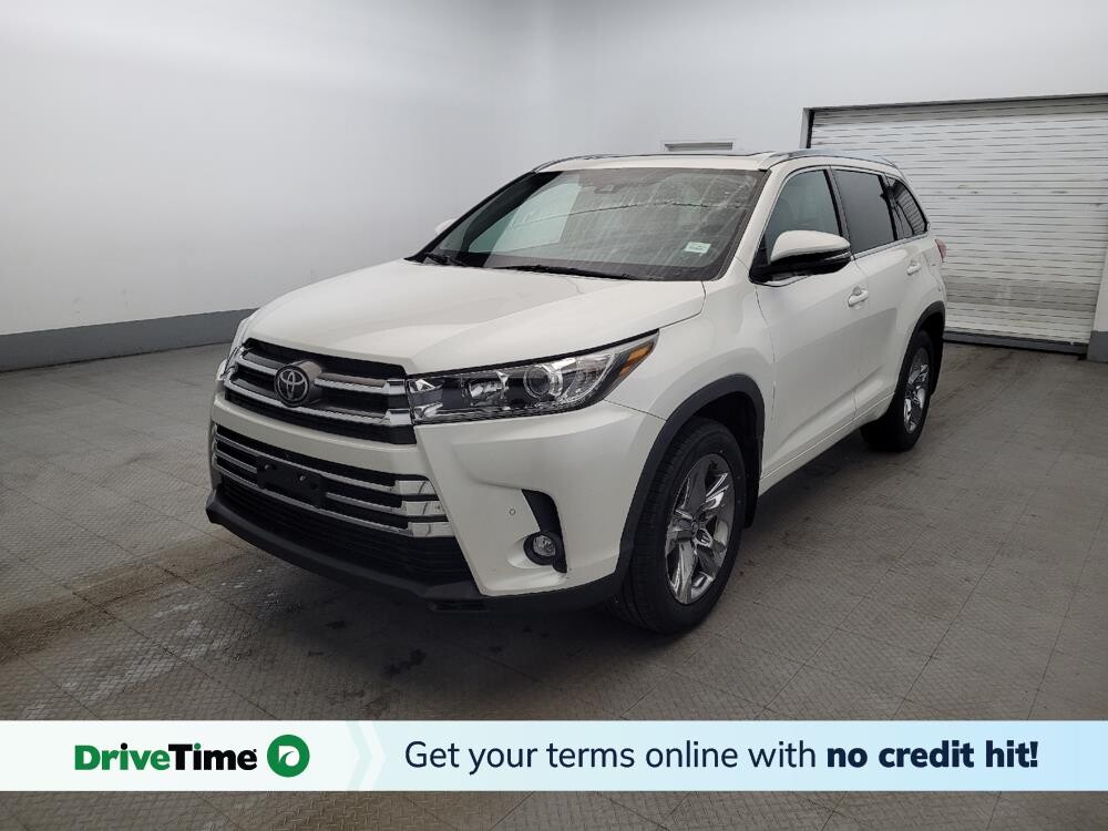 2019 Toyota Highlander in Newport News, VA 23601 - 18127018