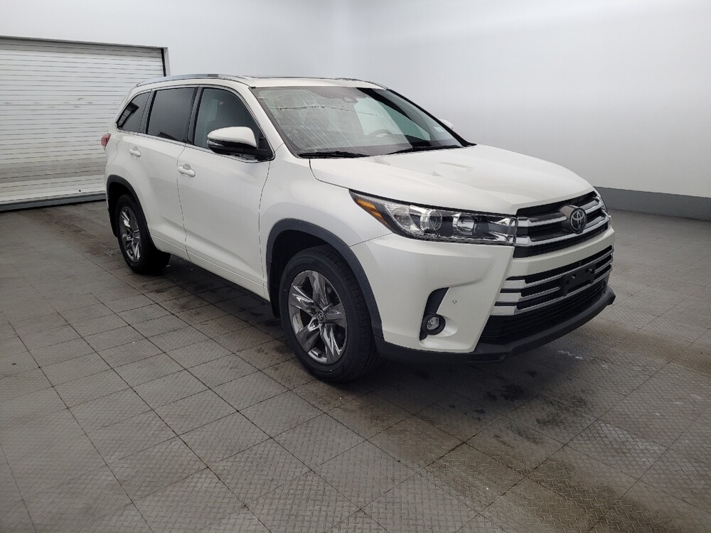 2019 Toyota Highlander in Newport News, VA 23601 - 18127018 13